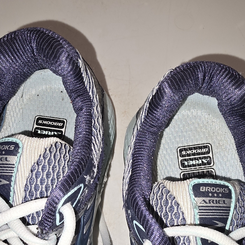 Brooks Navy and White Athletic Shoes Ariel 14 - Picture 6 of 6